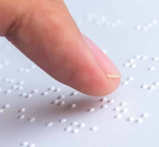 Packagings Dermoscent dotés d’une écriture Braille